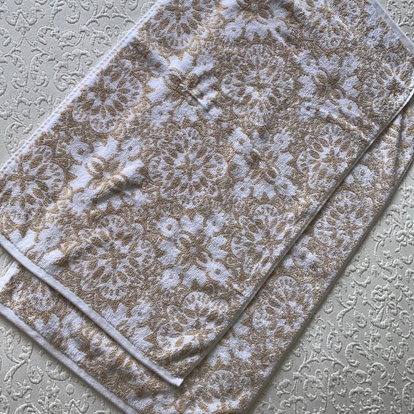 Lands End Bath Mat Supima Cotton Jacquard ivory sand tile - Picture 3 of 7